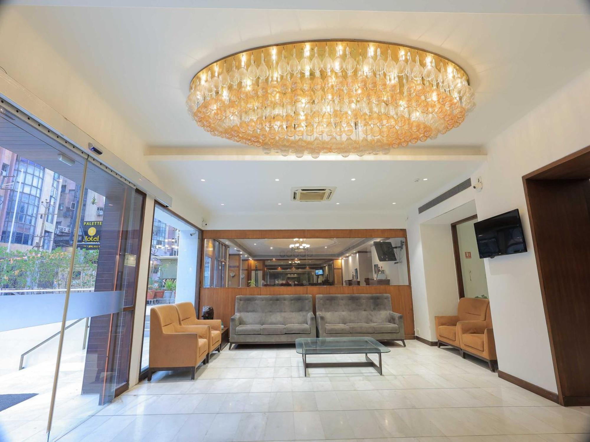Palette Hotel Surya Vadodara Buitenkant foto